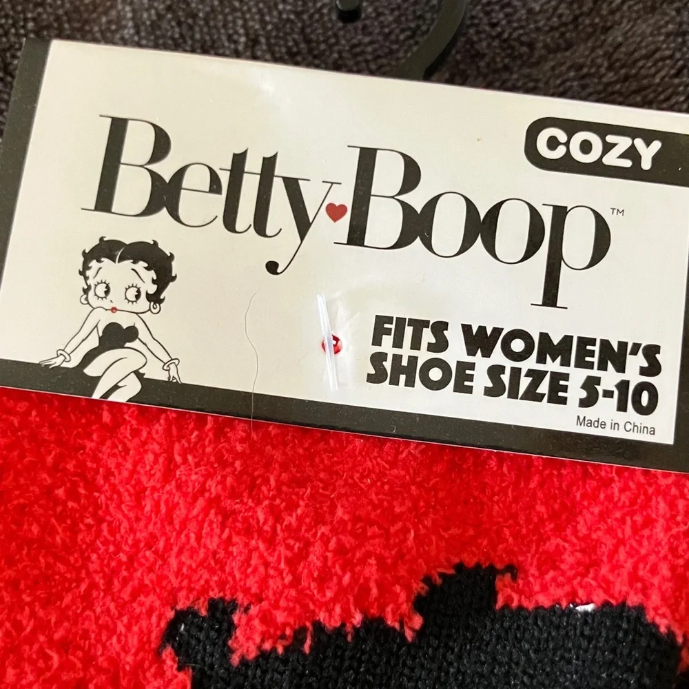 Betty Boop Red and White Crew Socks and Fuzzy Socks Set‎ Novelty Classic Retro